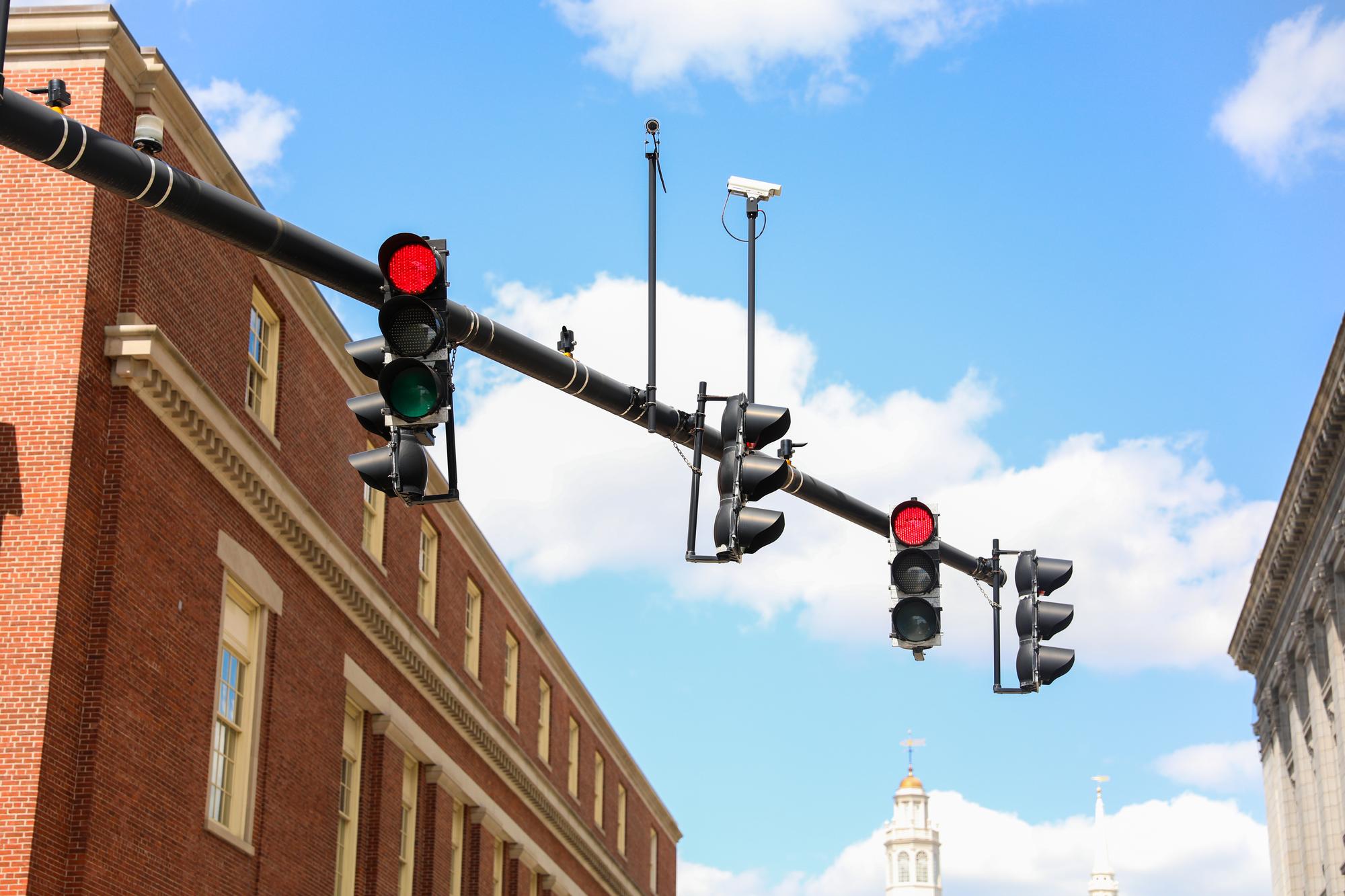 Busy Roseville intersection at night — Roseville red-light violation lawyers